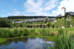 BrookLodge Hotel